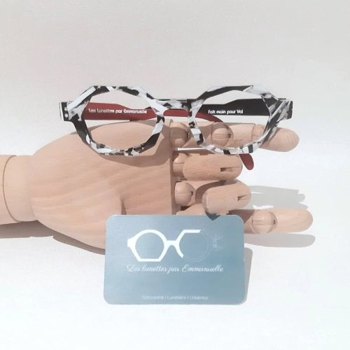 2025-07 - Les-lunettes-par-Emmanuelle-lunettes-uniques-Valérie (1)